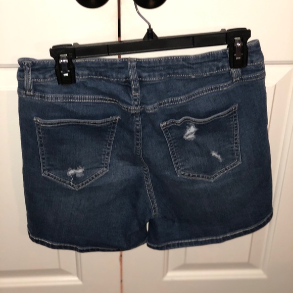 LC Lauren Conrad Jean Shorts - Size 10 - Picture 2 of 3